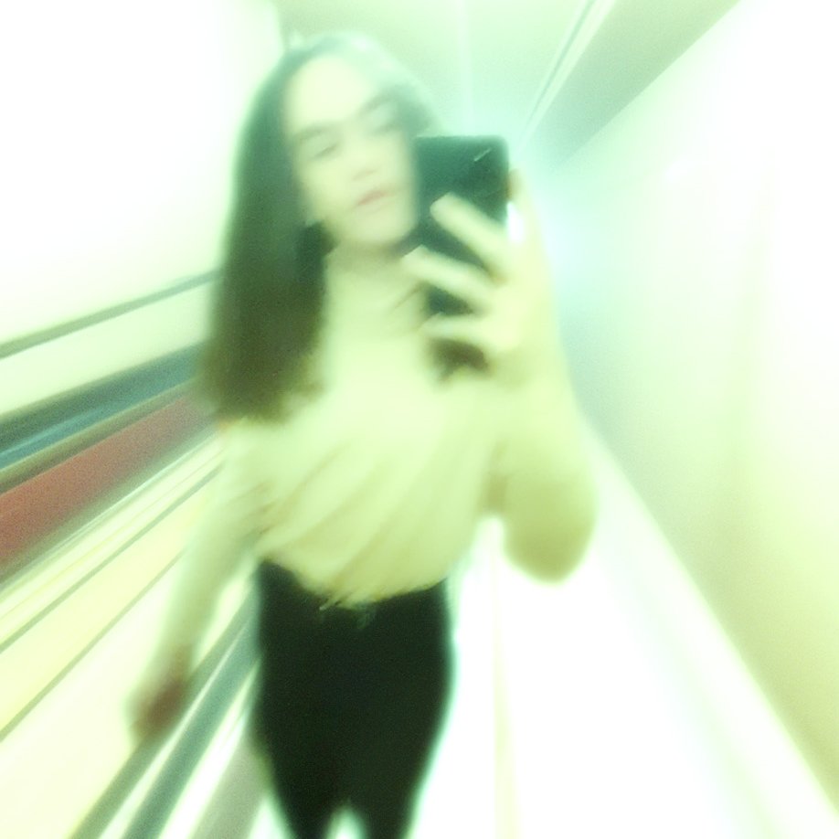 Lonelyspeck tweet media