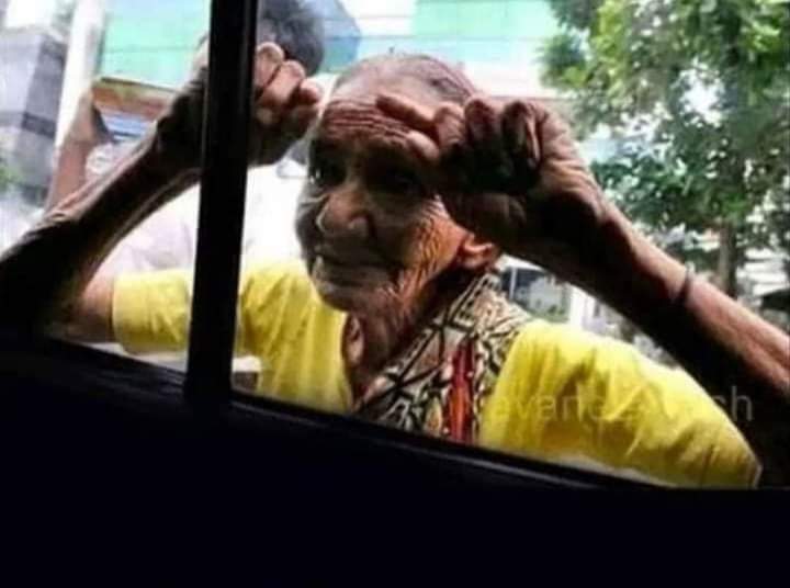 Dgk130689's tweet photo. 20 லட்சம் மதிப்புள்ள கார் வாங்கி என்ன பிரயோஜனம்..?
2 ரூபாய் கொடுக்க மனமில்லாமல்
அந்த காரின் ஜன்னல்கள் மூடப்பட்டுள்ளது.. 😔😔
#helpinghands #helppoorsavehumanity https://t.co/89mOSaZGE2