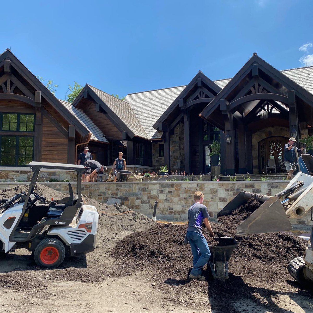 momsdesignbuild's tweet photo. We cannot express how much our crews mean to us. Day in and day out they give 110%, they are the reason these spaces come to life. If you want to see more of this home, we invite you to come visit through the Artisan Home Tour, starting tomorrow! #artisanhometour #paradeofhomes https://t.co/AuXFjv52UU