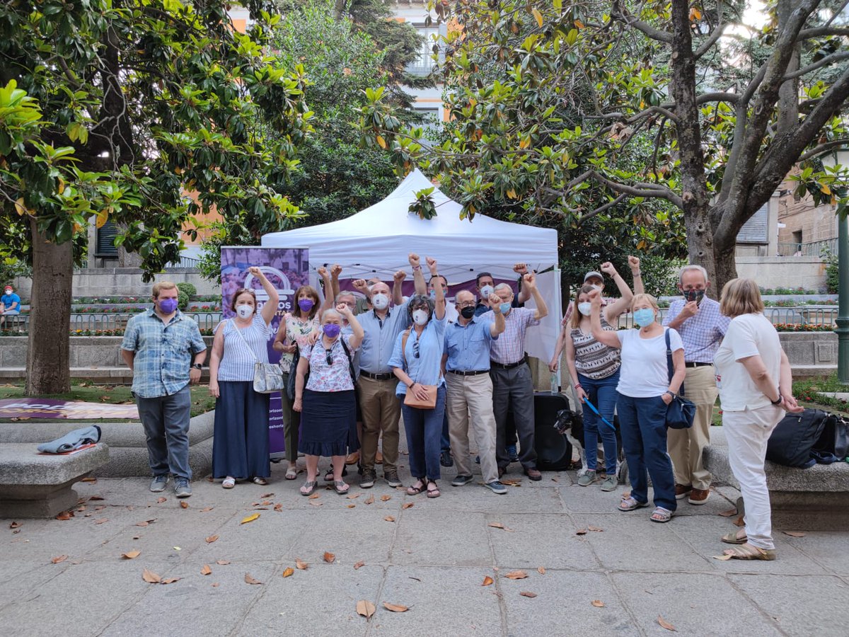 etettamantti's tweet photo. Cierre de campaña en San Lorenzo de El Escorial. Gracias a tod@s por el apoyo, nos hemos sentido muy arropados. Sois un equipo estupendo #podemoshorizontal #Podemos #SiSePuede #VotaNOS https://t.co/kt1bAYrGuq