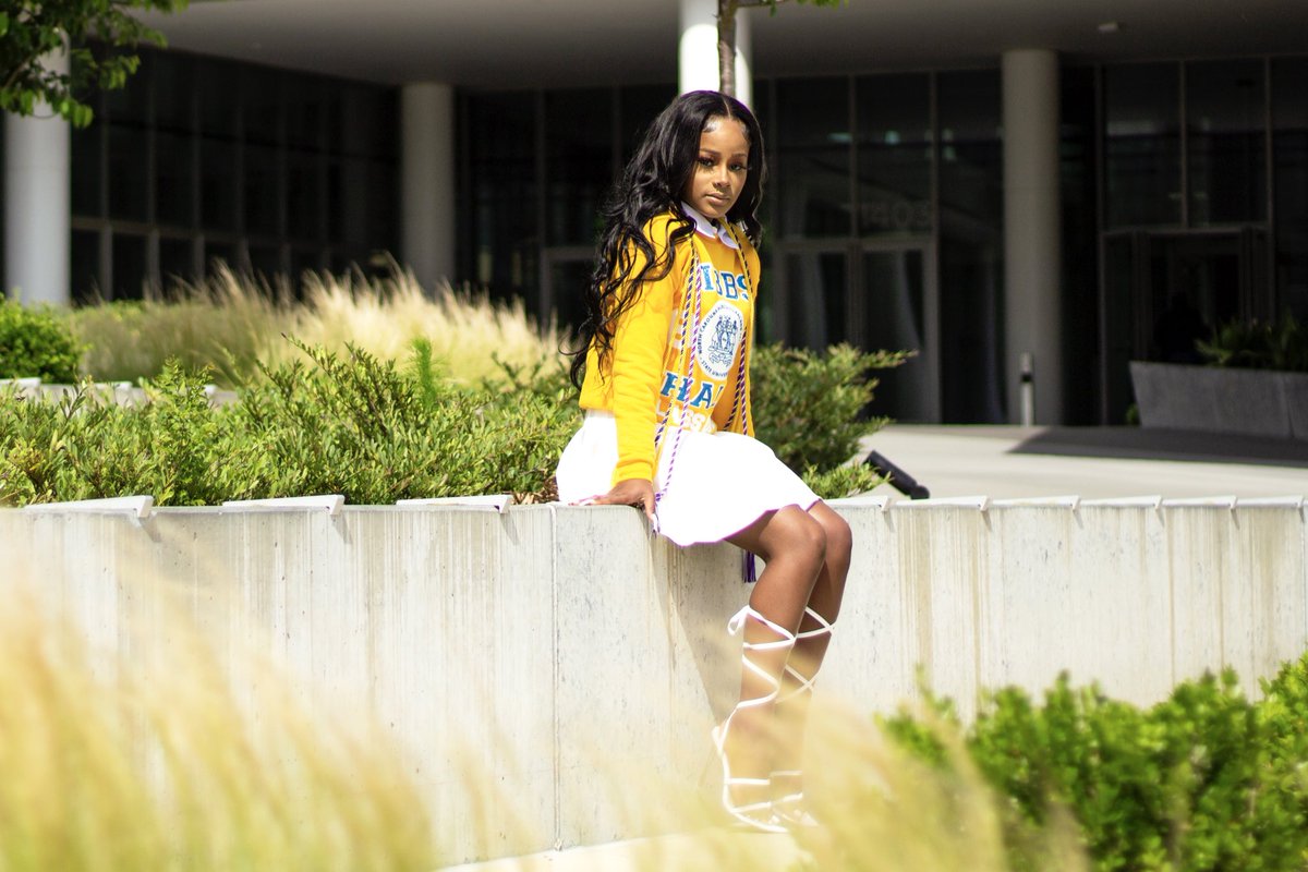 _miaamourr's tweet photo. Always late, but worth the wait 💙💛 #ncat21 #ncat https://t.co/01mSVFiPoQ