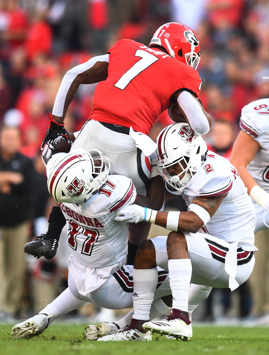 Blessed to have earned an offer from UMass !!! @Joespags12 @CoachSHuggins @CoachMoffitt @vinnysullivan77 @alexgleitman @RivalsFriedman