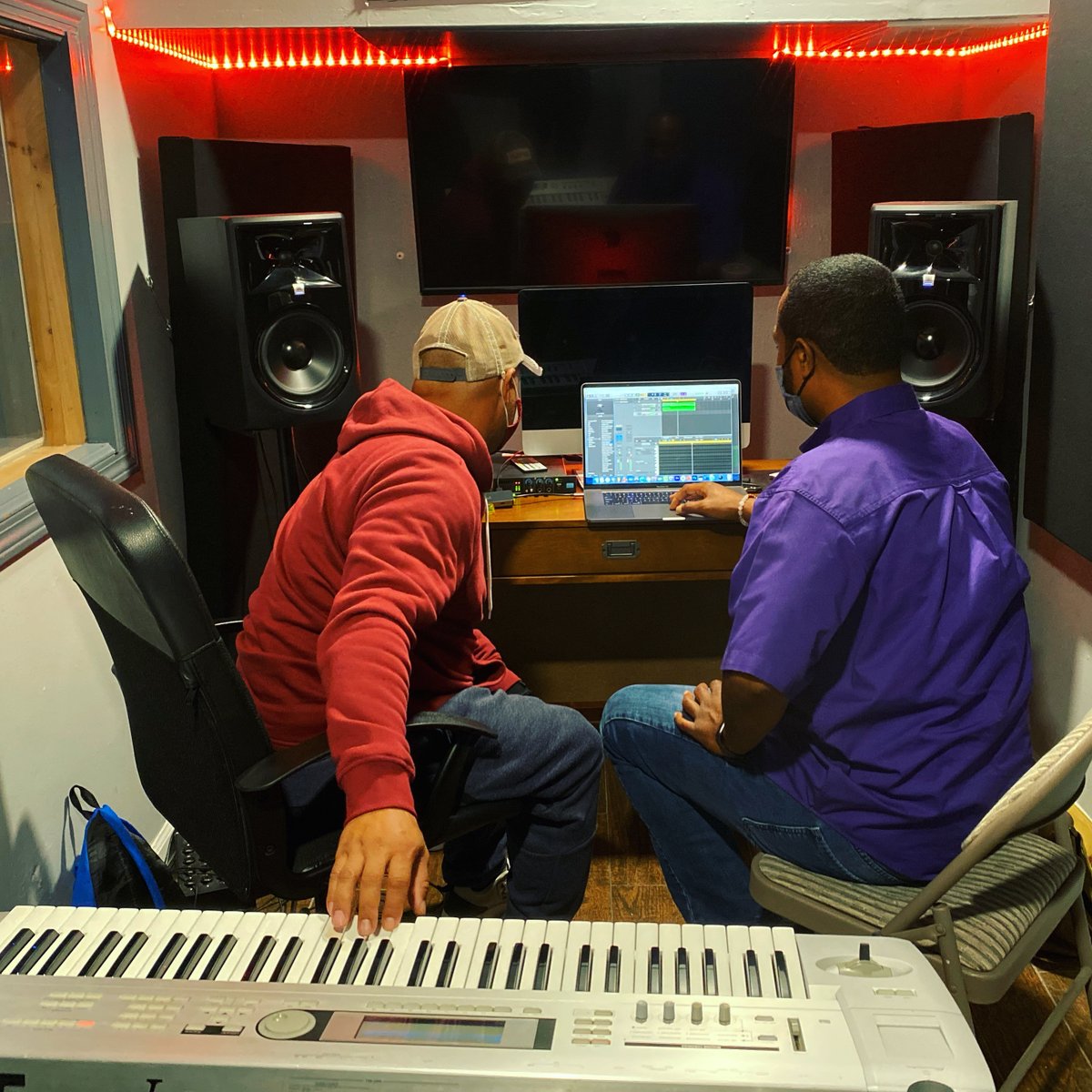 LDB10.COM tweet media