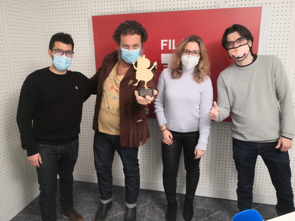 Fila EFE tweet media