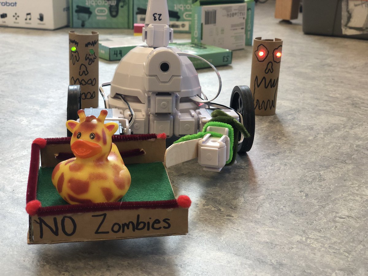RoadrunnerRicky's tweet photo. Last day of creation practice before we meet our @ScienceMill EC jr. campers! #adventurebot #STEM #WeAreEC https://t.co/OdC934PMEK
