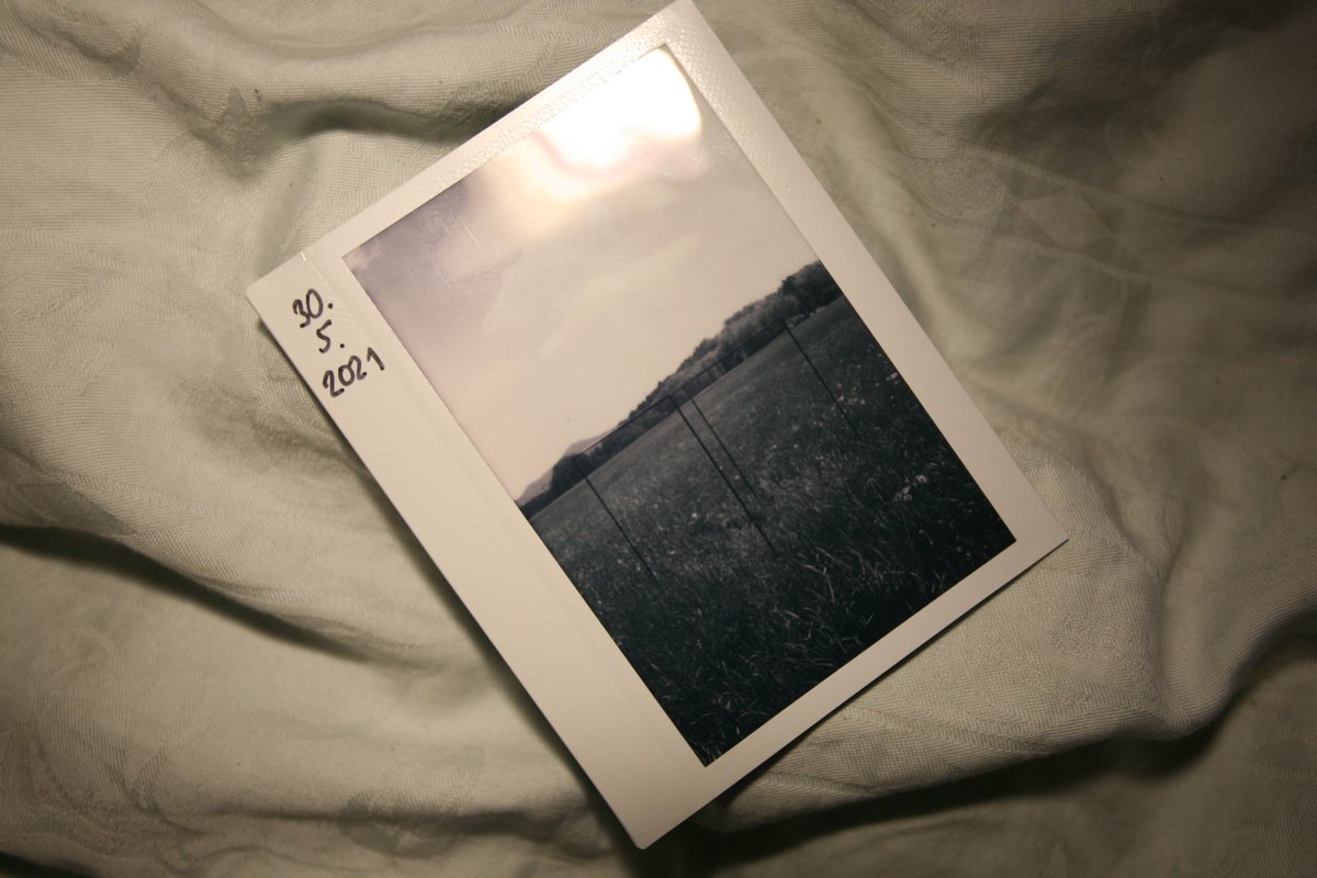 SPRUCE95445221's tweet photo. ANALOG PHOTOGRAPHY 📷

#analogisnotdead #analogphotography #instax #analog #photography #art #写真
#アナログ
#写真撮影
#写真家
#アート #camera
#Фото
#Arti
#Arte https://t.co/PQyB9WBZrP