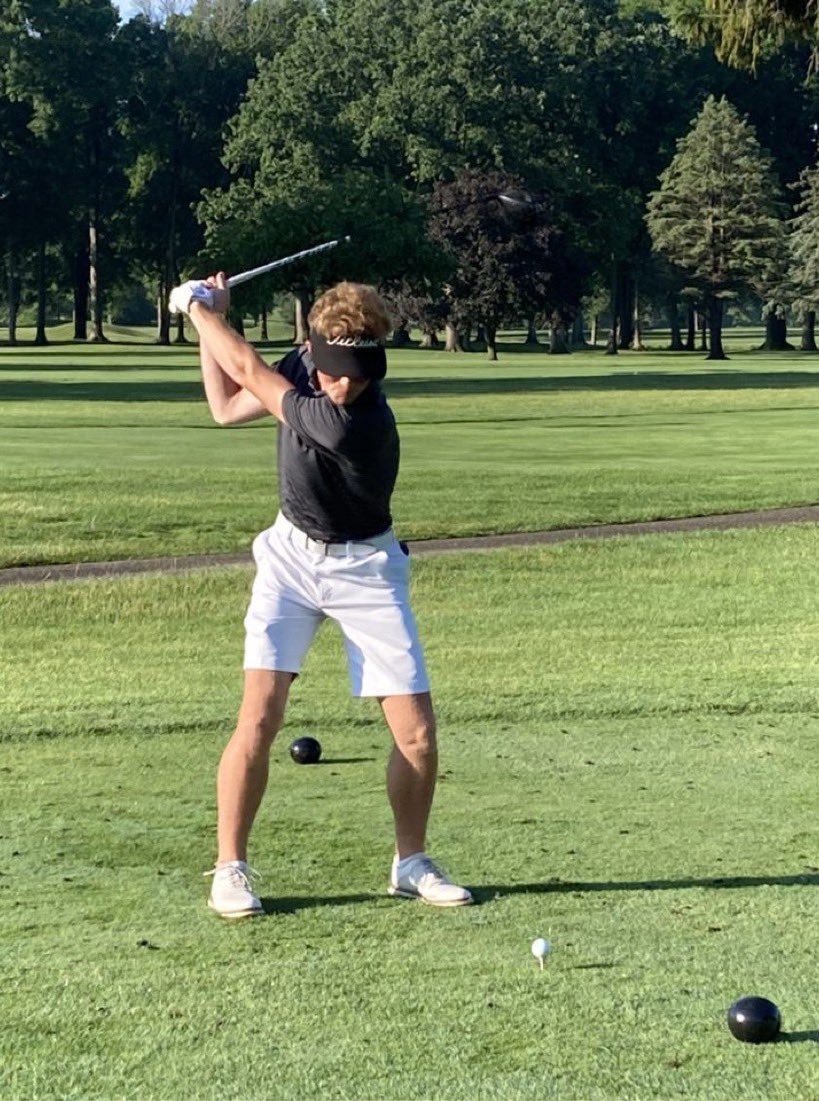 CC_BoysGolf's tweet photo. 🚨EAGLES ARE STATE BOUND!🚨
Boys finish 2nd in the Plymouth Regional with a team score of 302!  Individual scores: @DrewDunham10 72, @_alexhedrick 75, @_seanbledsoe3 77, @KamHoag 78, and @andrewhedrick05 81.  State is next Tuesday and Wednesday at Prairie View in Indy! https://t.co/YLW705Axv5