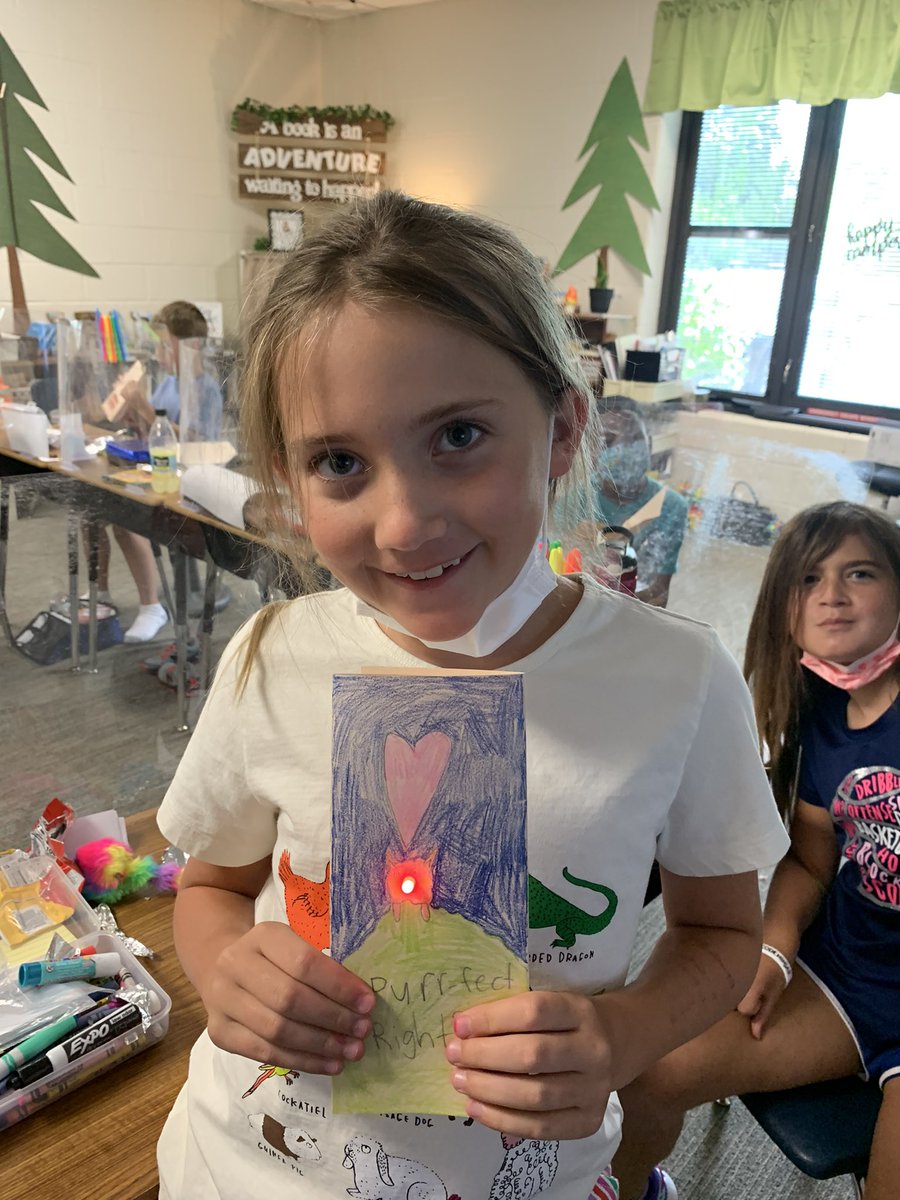 Chedrickteach's tweet image. #PanthersEngaged in using their knowledge of circuits to create greeting cards with a light up feature. Creativity and critical thinking in action. #FM21STEAM @PKESAdmin