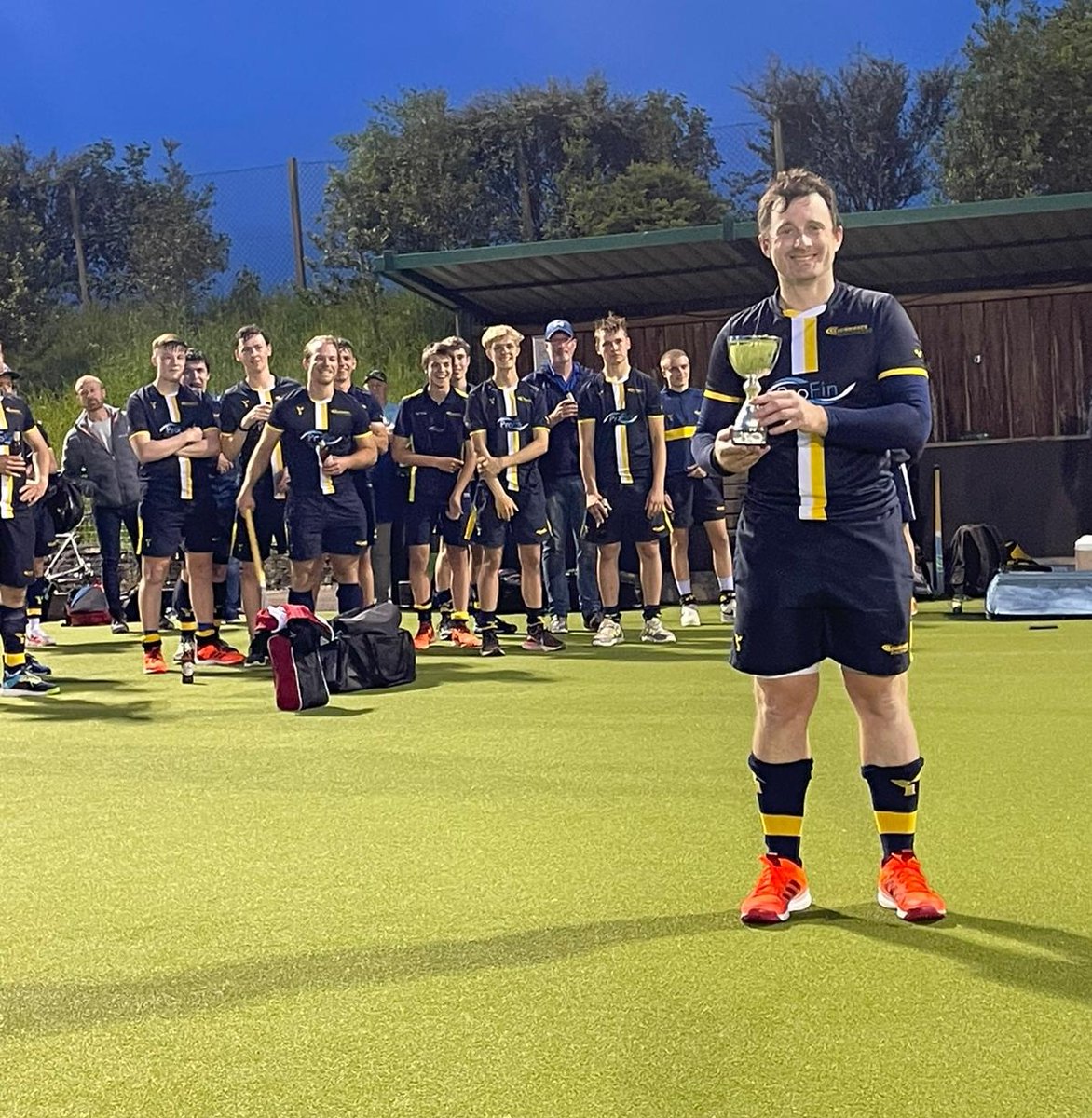 Huge congratulations to @TBBHockey winning the fist ever Men's #Y1FutureChamps 🏆🏆 Huge thank you to all the teams, umpires and volunteers! Well played <a href="/BristolHockey/">University of Bristol Hockey Club</a> 👏