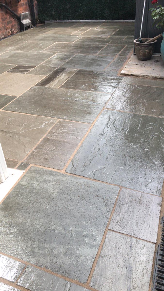 indianstoneco's tweet photo. Another happy customer in Middlewich. 
#theindianstonecompany 
#indianstone 
#patioinstallations 
#middlewich https://t.co/ZtNHx6ARAZ