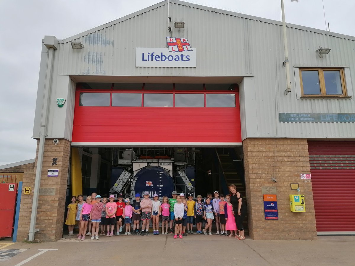 Kate Taylor tweet media