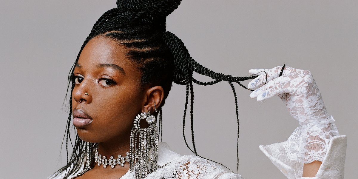 TheScenestar's tweet photo. Chicago singer-songwriter KeiyaA will be making her L.A. headlining debut in October at El Cid. Demae will open the show.
Tickets go on sale this Friday at 10 a.m. PT: https://t.co/4GPhmWEPYR
#keiyaa #demae #elcid #onsalenow https://t.co/PhZLWgJ5y6