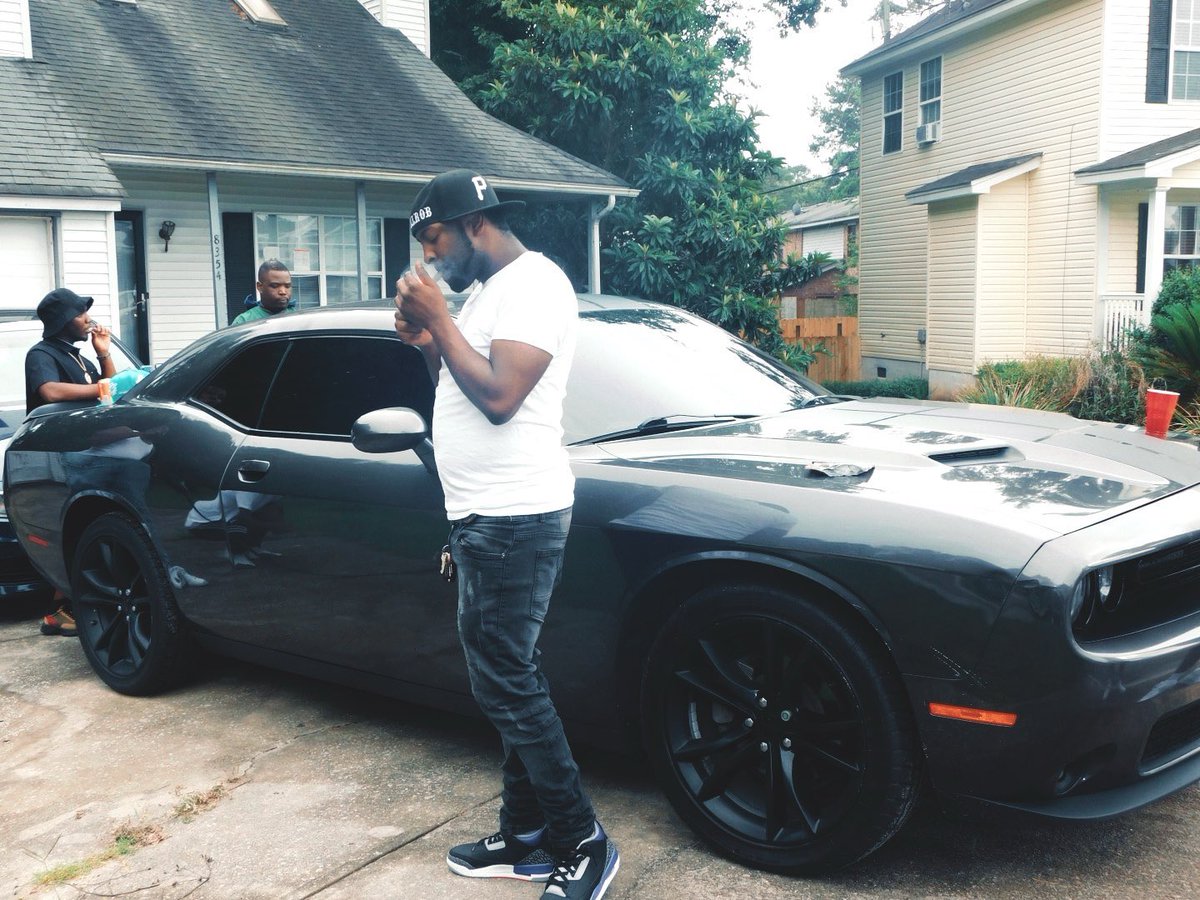 SharkProjectboy's tweet image. Ion even knw what to say 😂… #LLROB🐶