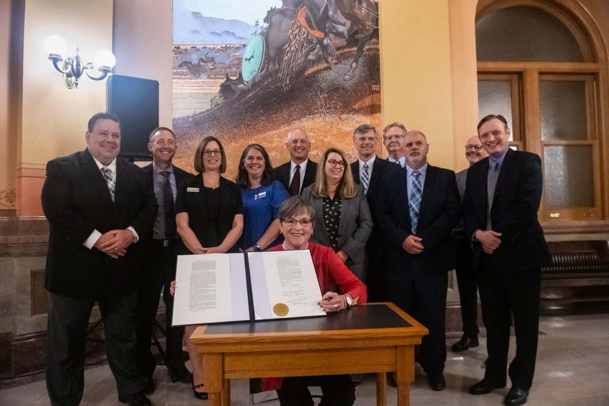 Earlier today, Wyandot BHN President &amp; CEO Randy Callstrom had the privilege of witnessing Kansas Governor Laura Kelly sign House Bill 2208, establishing Certified Community Behavioral Health Clinics in the state of Kansas. 

Read more: bit.ly/3xcM89z