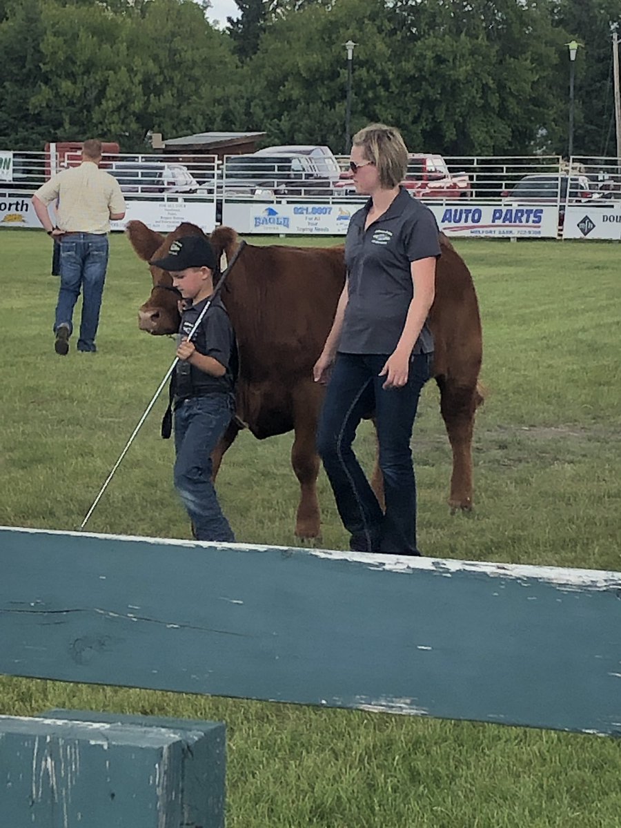 ExceedGrain's tweet photo. Meet Exceed Grain Marketing Farm Advisor Lisa Wilton-Shmyr! She is located in the NE region of SK and has worked with us since 2018.
Lisa spends most of her time running after her 3 kids, but for โmeโ time she likes spending as much time as she can with her cattle.#ExceedWithUs https://t.co/VBh8JET4Ft