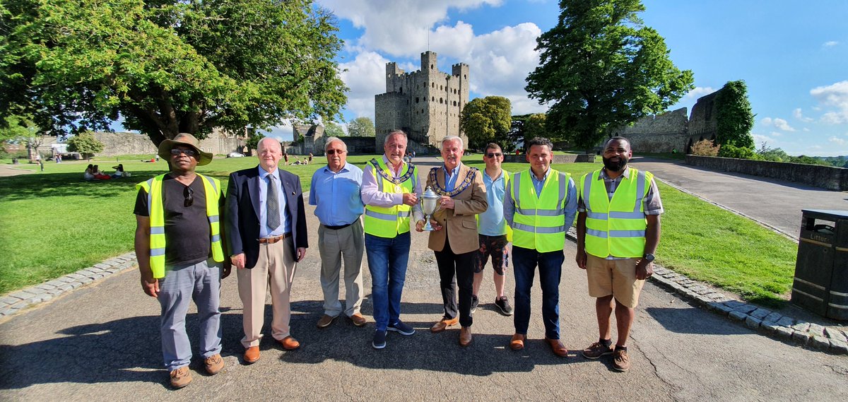 UGLE_UniScheme's tweet photo. Today @westkentmasons travelled into East Kent to deliver the #DKWCup into the hands of #PentangleLodge for the next leg of the #2021UGLEChallenge.  PGMs Mark Estaugh and Neil Johnston were on hand to ensure battle did not break out!

@UGLE_GrandLodge @_HFAF_ @OrderWomen https://t.co/nfyDLrHOXT