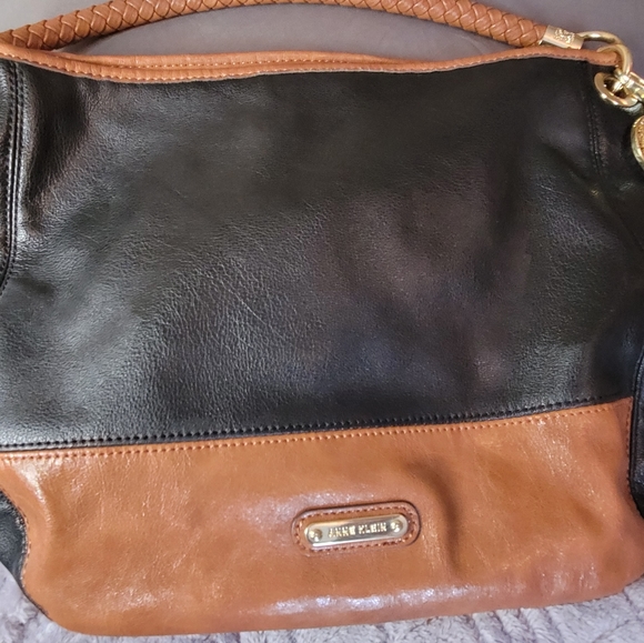 juanisss's tweet photo. So good I had to share! Check out all the items I'm loving on @Poshmarkapp #poshmark #fashion #style #shopmycloset #anneklein #bcbgmaxazria #astr: https://t.co/6tJl3SSIVJ https://t.co/hmHRmgqaK0