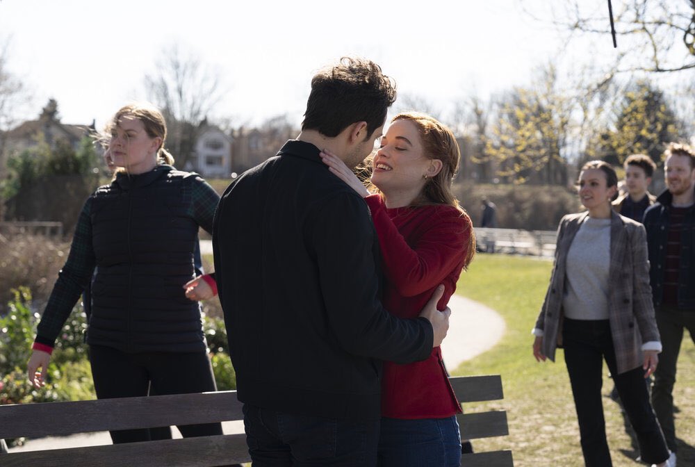angelsplaylist's tweet photo. #SaveZoeysPlaylist so we can get more of these two !! https://t.co/z0ypcQwPsh