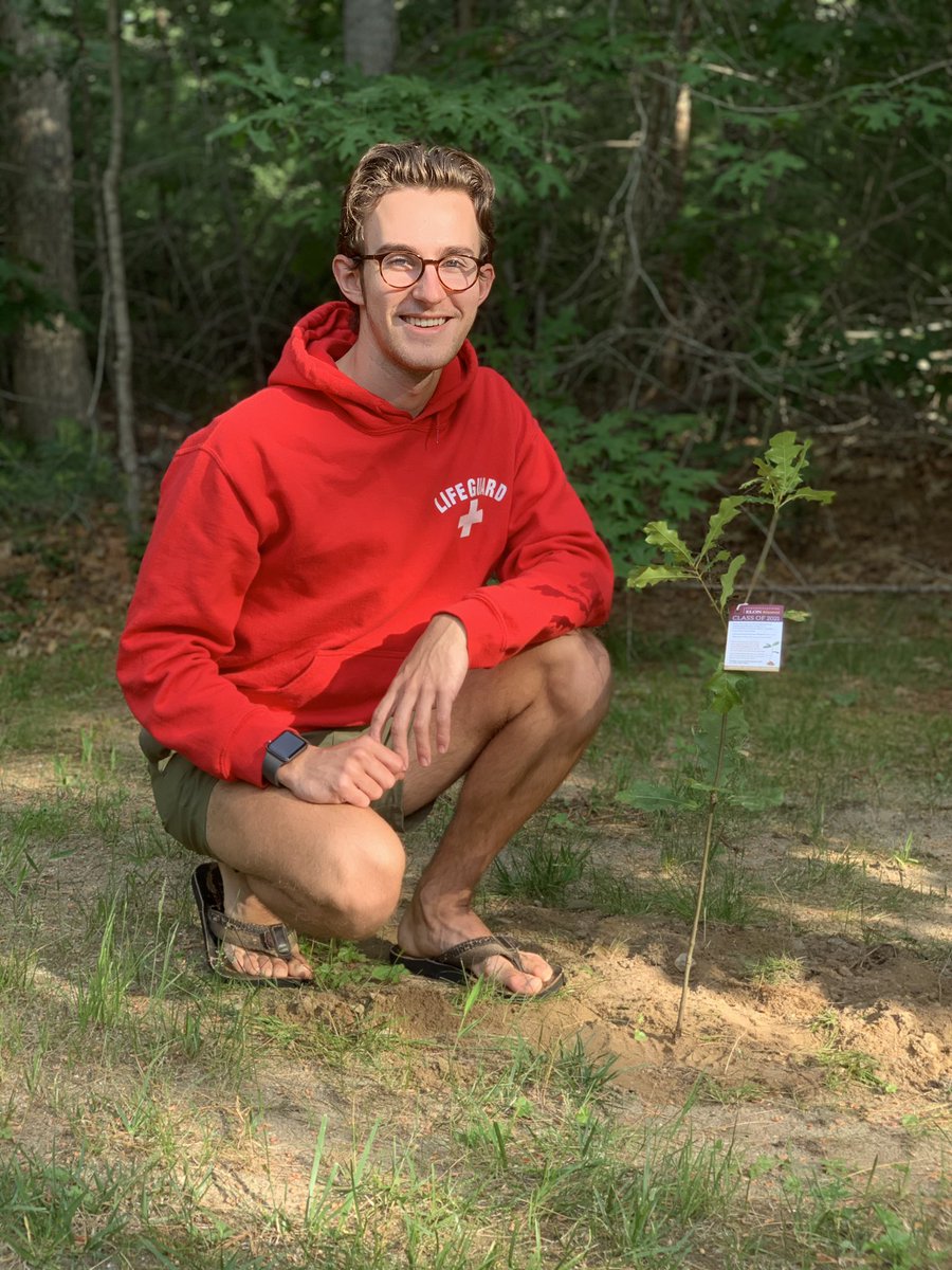 brianmrea's tweet photo. My last night at home before starting my next adventure calls for planting my #Elonsapling!🌱 @elonuniversity @elonalumni https://t.co/3DXF2MXK8f