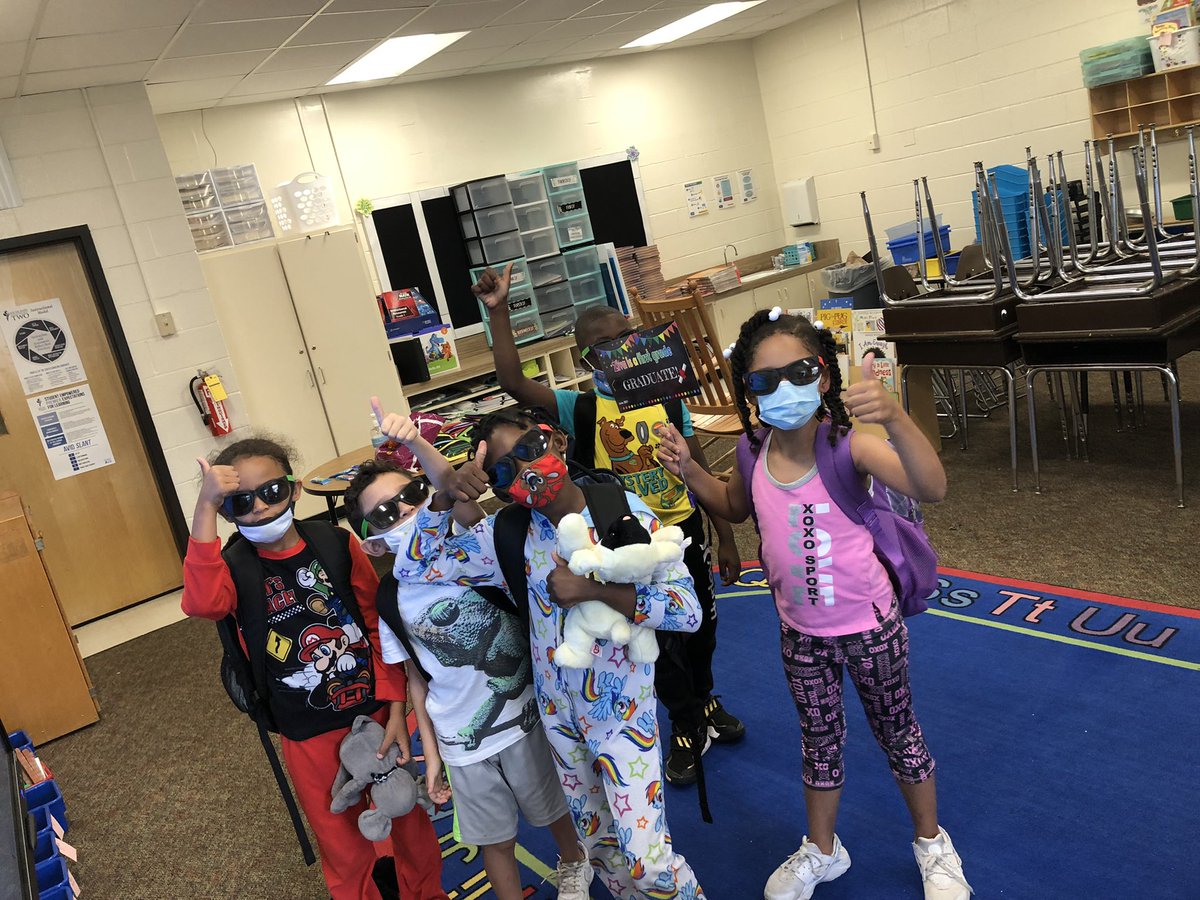 thumbs up for summer <a href="/lonniebnelson/">LonnieBNelsonElem</a>