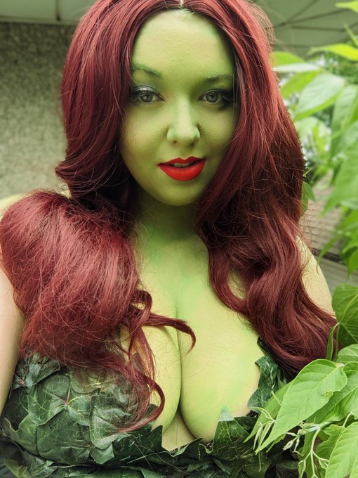 #poisonivy #cosplay #dccomics #readhead #makeup https://t.co/Pe2aywrd84<a href="/tag/poisonivy"class="tags">#poisonivy</a><a href="/tag/cosplay"class="tags">#cosplay</a><a href="/tag/dccomics"class="tags">#dccomics</a><a href="/tag/readhead"class="tags">#readhead</a><a href="/tag/makeup"class="tags">#makeup</a>