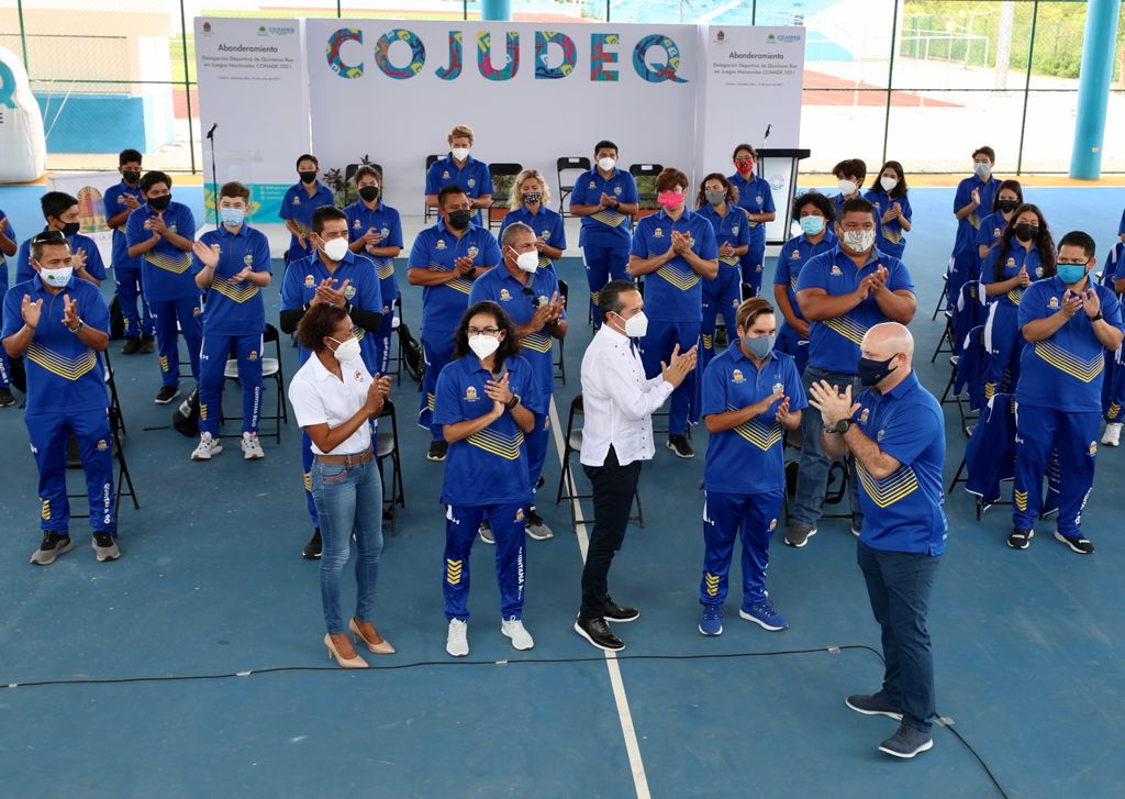 TonyLopezPinzon's tweet photo. Abanderamiento de la delegación deportiva de Quintana Roo
El Gobernador del Estado preside la ceremonia con los atletas que representarán al estado en los Juegos Nacionales CONADE 2021
Los deportistas de Quintana Roo participarán en 29 disciplinas, que se desarrollarán en 8 sedes https://t.co/6CRyfwjwBz