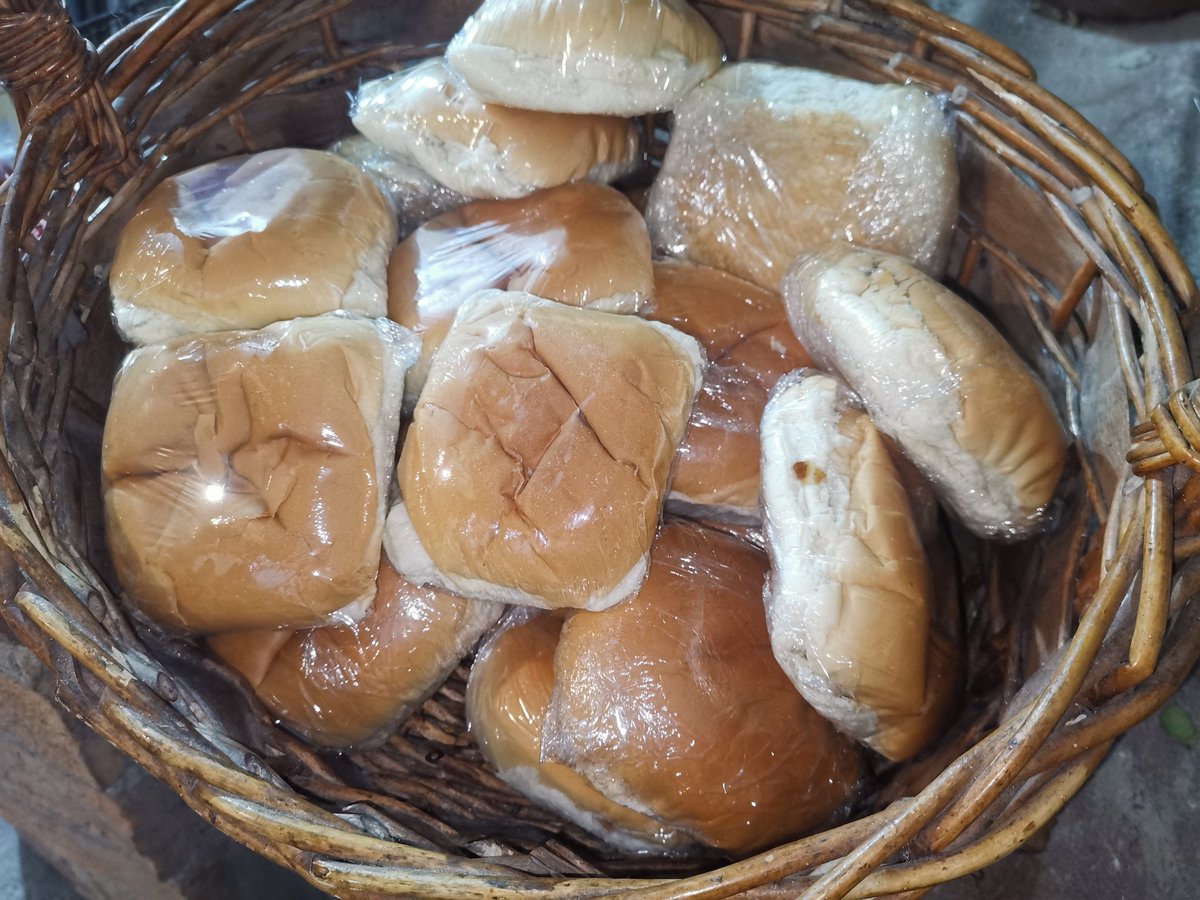 OllaHoy's tweet photo. Hoy se entregó para soportar un poquito este día frío, unos ricos pan tortuga con mermelada y una calentita cocoa 😋🥛 https://t.co/4JyU4RWLGm