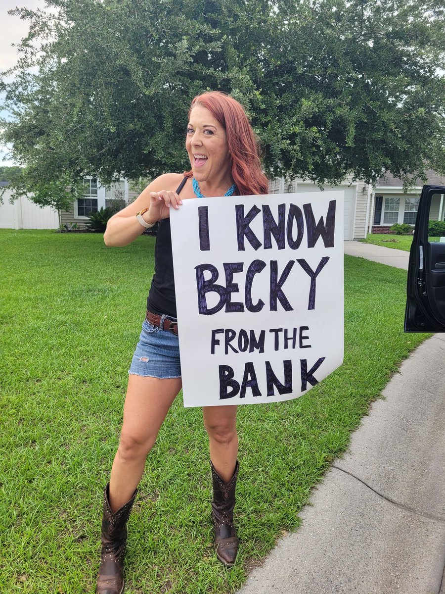 MrsBrennaORyan's tweet photo. We're ready for ya @jakeowen !!
Can we get a shout out for Becky's birthday??
#TeamPinnacle
#CCMF #CCMF2021
@CCMFLive https://t.co/HpMYshI0Gq