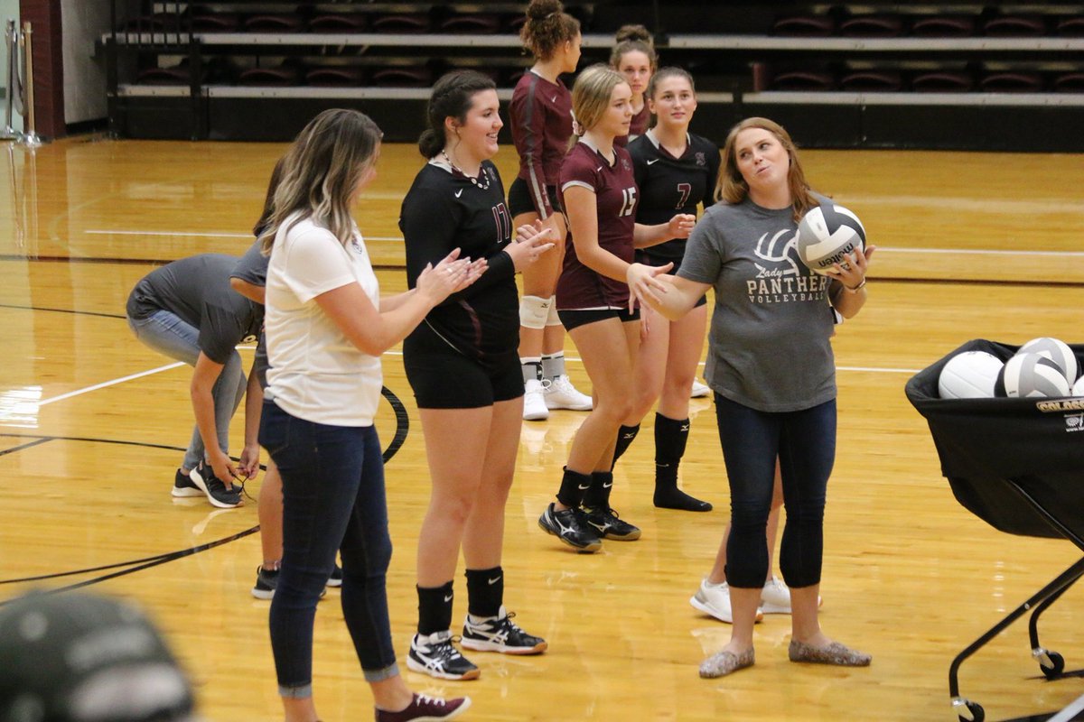 SSVBall's tweet photo. Congratulations to Coach Leigha Towell who will be moving up to Varsity Assistant! She says- “I’m excited to move up to Sr high! This group of girls holds a special place in my ❤️- I can’t wait to help them continue their path to greatness! “ https://t.co/6LRxz9SDQ5
