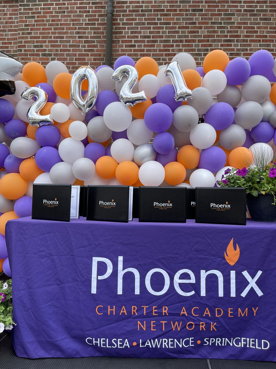 Personally I think cops having fun and giving out free ice cream to kids at <a href="/phoenixcharter/">Phoenix Charter</a> graduation is a pretty good place to start building new ideas of community policing. Thx <a href="/CityofChelseaPD/">Chelsea Police</a> and @ChiefKyes for being in it with us today.