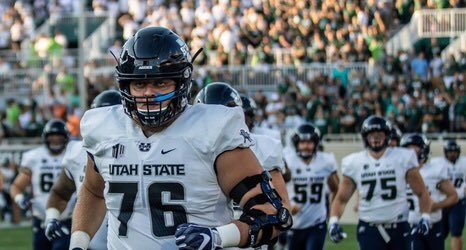 jamesda04's tweet photo. #AGTG BLESSED TO RECEIVE MY 9TH D1 OFFER AND 1st FBS FROM @UtahStateFootba @CoachMicahJames @CoachCadeCamp @TrustMyEyesO @kamscott65 @NathanielTPryor @Robertmrigsby @Perroni247 https://t.co/QPyRvtv5UR