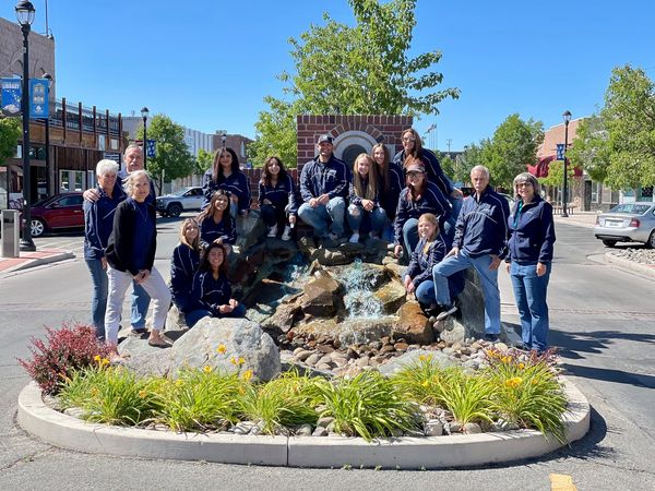 Congratulations to the Oasis Academy Softball team for their undefeated season and Northern 1A East championship. Mayor Tedford, Councilman Richardson, Councilwoman Frost, and Councilwoman Kent celebrated in the City Courtyard after the team and coaches dyed the City fountain.