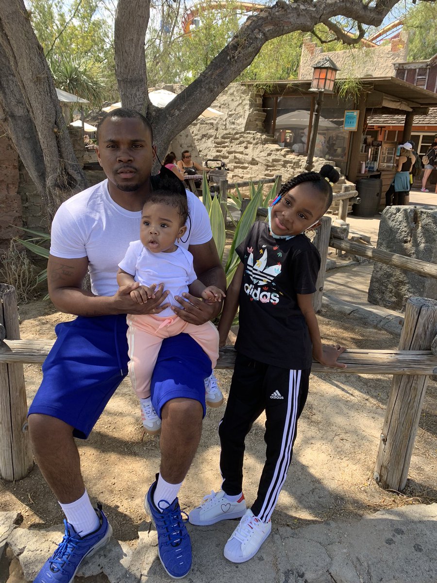 BabyPL1100's tweet photo. Y’all know imma kill behind these to so don’t even try me! My heart in human form!!!! 😘😍🥰💙🤞🏾! #Daddybabies #ThancYouBabyMamaForNotGettingAAbortion! 😭🙏🏾🤞🏾 https://t.co/Q9swKSHgC2