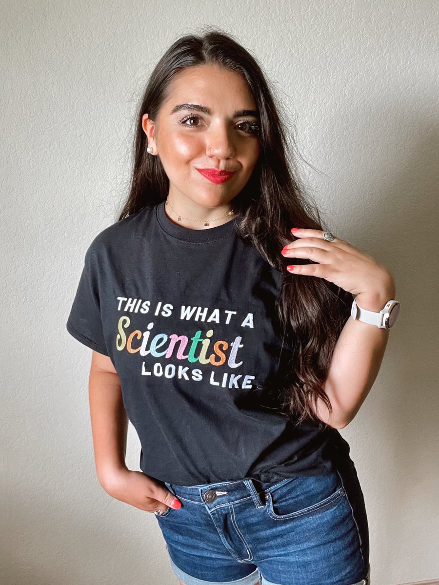 arianaelena97's tweet photo. This is what a scientist looks like: I felt pretty cool wearing this shirt while studying stratospheric dynamics today. Despite all the obstacles I’m still here. WE are still here! 🤍 #DisabledInSTEM #LatinaInSTEM https://t.co/4VsxO0Q2BU