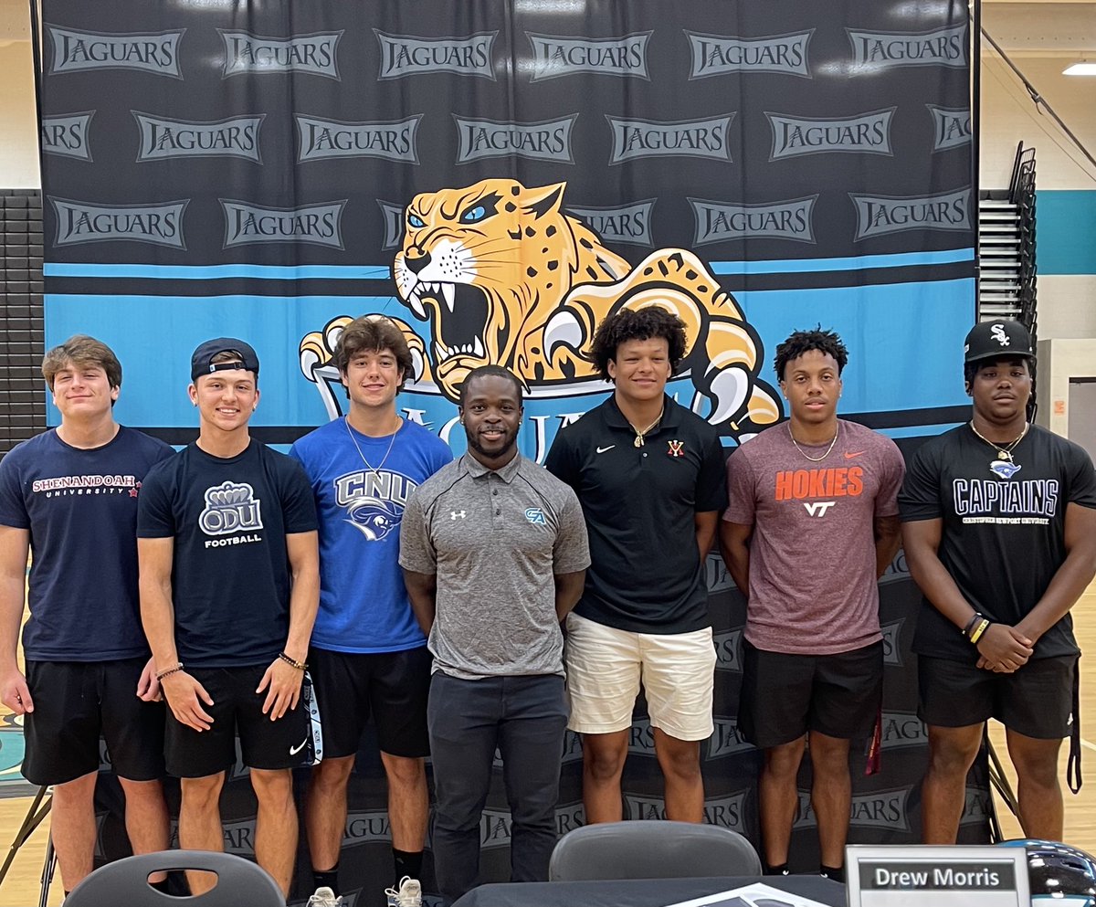 GlenallenfbDASH's tweet photo. Off to college they go. Remember to always do things the GA Way! https://t.co/3CkG6PvFVJ