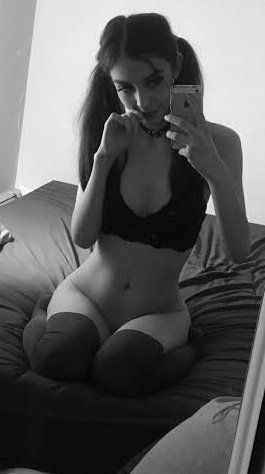 TuRicaDiabla's tweet photo. Hola nenes 
Se antoja  algo muy caliente 🔥 así como un 🌶️ que dices te animas dale RT para confirmas besitos https://t.co/zYanYX2yoa
