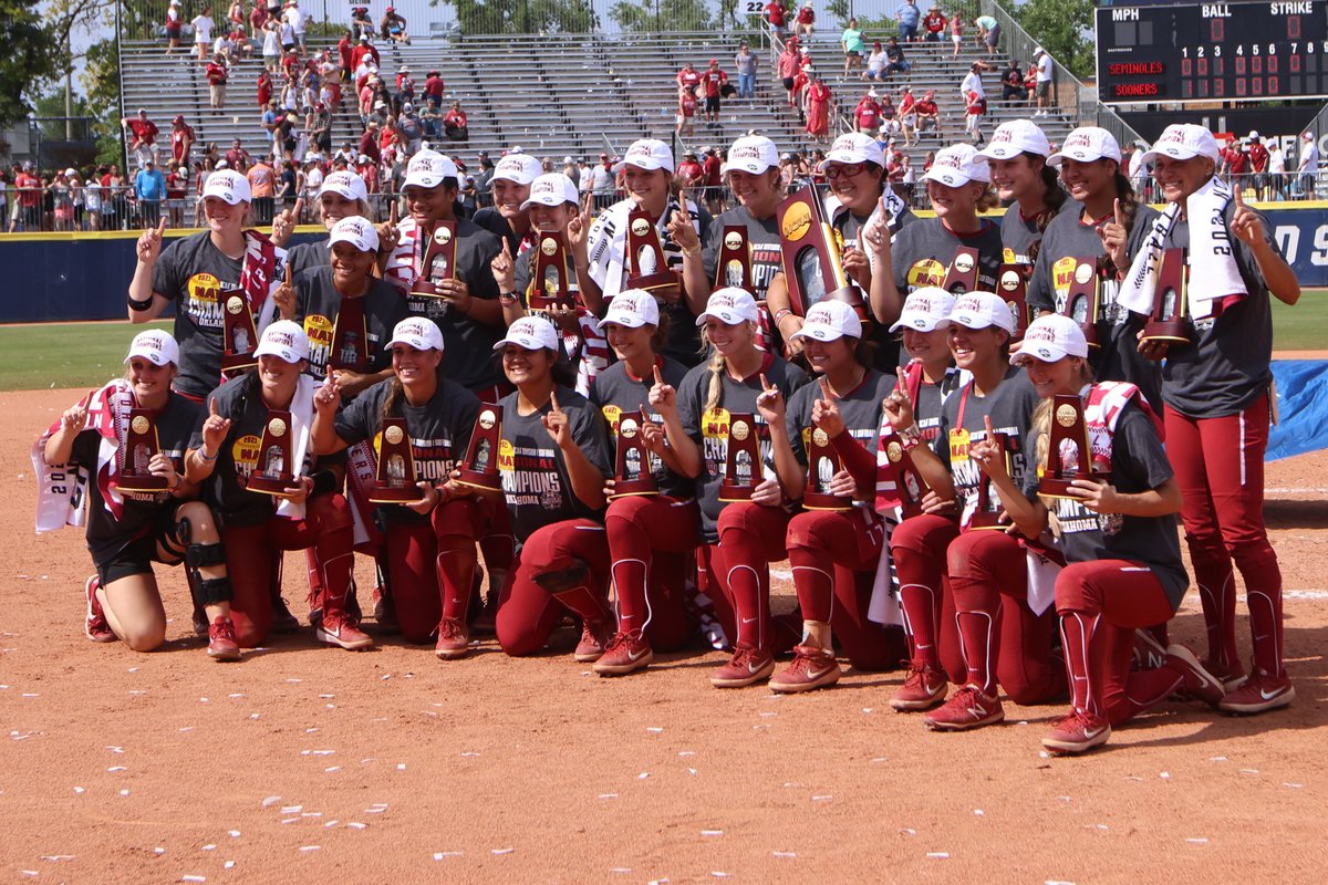 EdwardReali's tweet image. The #Sooners have claimed their fifth national championship. Check out these shots!!