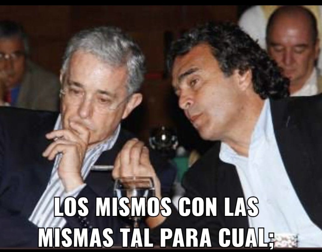 yoshitonakamur's tweet photo. @Heli63121850 Que bonita familia claramente esa es la RAZON para que no quieran soltar el poder que viene de generacion en generación subyugado al pueblo colombiano que ya es hora que se quite ese lastre para encontrar nuevos y mejores caminos que se pueden lograr con el VOTO para evitar esa S https://t.co/8eqxySngGL