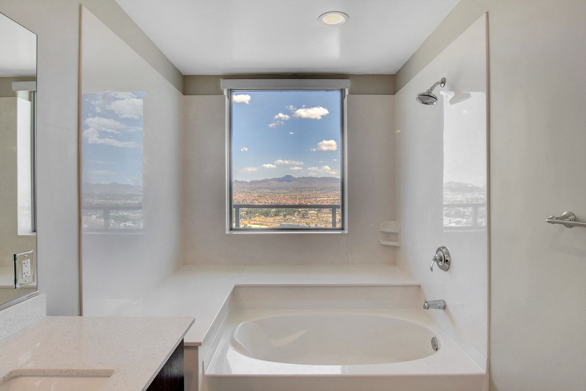 theonelv's tweet photo. Treat yourself to the elevated lifestyle that you deserve! π Now offering 1 year of HOA fees plus $5K towards closing costs on our remaining 2-bedroom Penthouse homes 2015 and 2016. We're over 94% sold, so call Traci at 702-405-9020 for your private presentation. #OneLV https://t.co/2jk83TBZR0