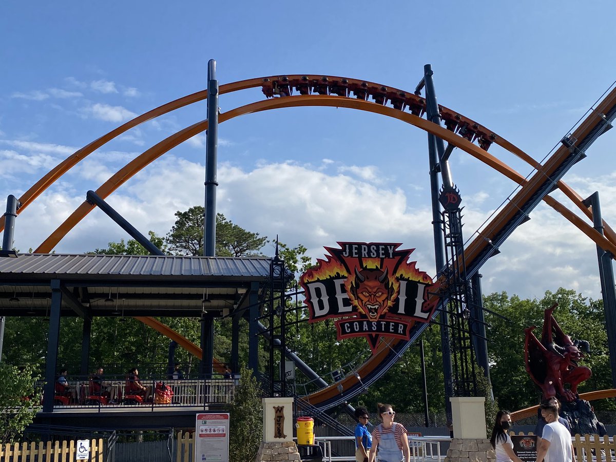 TheDrunkRiders's tweet photo. WHAT A DAY! Who woulda thought the events of today could have happened. We planned this months ago with no idea if JDC opened and here we are, combined 30 rides later as well as ALL other rides. Best days at a park in a minute! Definitely some of the best rides anywhere. #SFGAdv https://t.co/QCUkmGhyRR