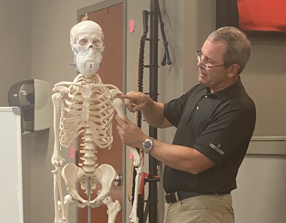 jandhpt's tweet image. The informed patient, we believe, recovers faster and functions at a higher level with their activities of daily living. A J&amp;amp;H-Franklin knee workshop is next on the horizon. Stay tuned for details. Shoulder workshop #2... ✅. Thank you, Franklin, TN!