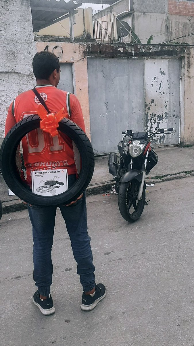 Fello_Mi's tweet photo. E ela achando que eu não ia comprar presente!
🏍♥️

#Meuamor #Duasrodas #Fazer250 #Yamaha https://t.co/jSHsrUuvrX