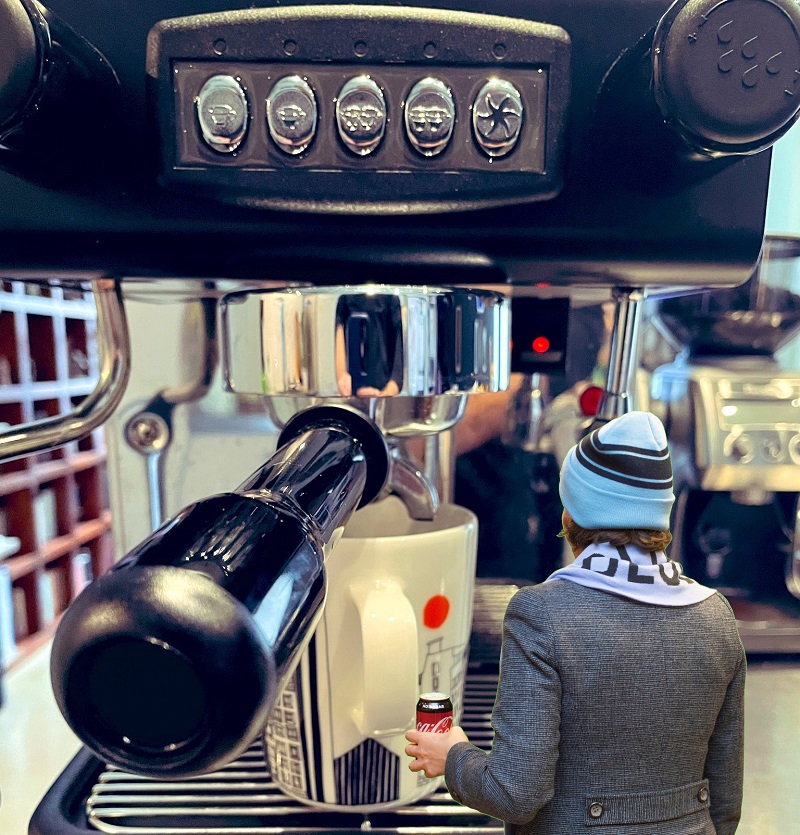 @Tim_Hein Tim's Coffee Machine is so big that... the Premier of NSW takes a week of holiday leave just to look at it.

#GladysWatching