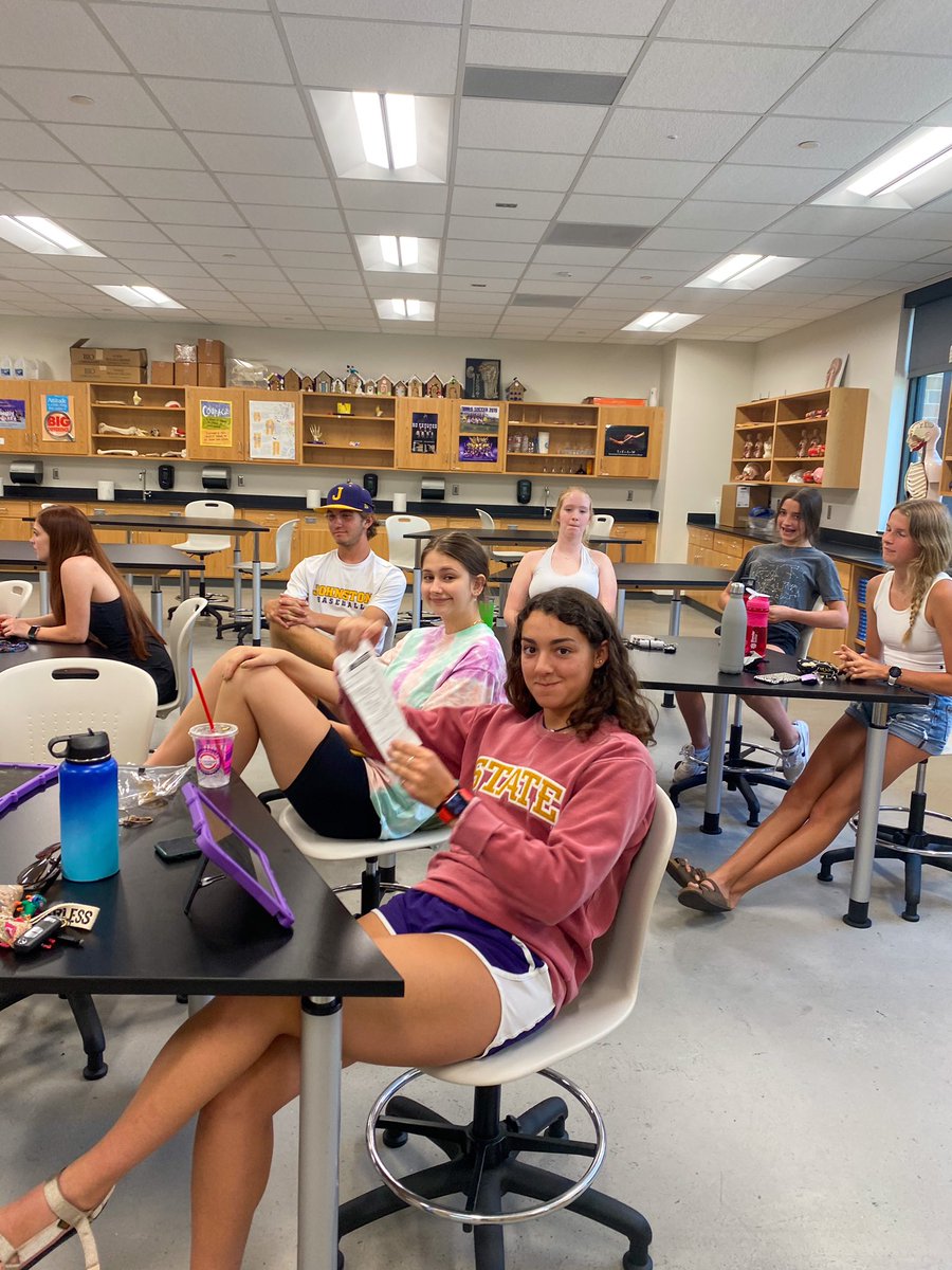 Your 2021-2022 executive board and class officers had an awesome retreat yesterday! We are working in advance to make the year run smoothly. Can’t wait for what’s to come! We hope summer is treating you well ☀️☀️