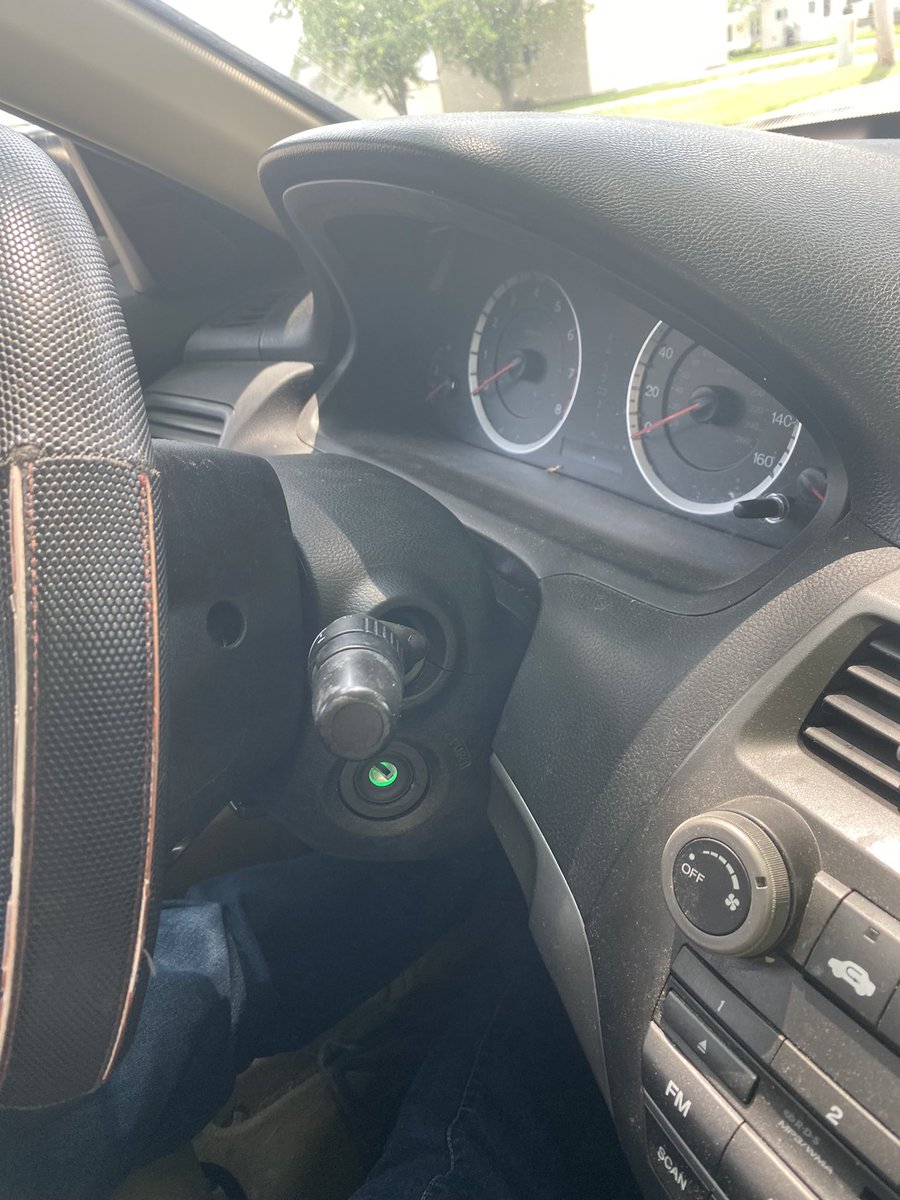roody15's tweet photo. Broken ignition lock on my 2012 #Accord Dealer repair at 1000$+ to fix / replace key fabs and locks.  Found ignition lock / assembly and key fabs on Amazon for 60$ …thanks #youtube #repair https://t.co/fz4tSuguYQ