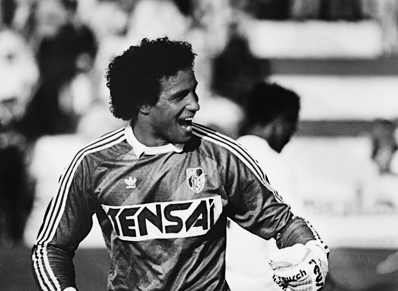 VitoriaSC1922's tweet image. É com profunda tristeza e coletivo sentimento de enorme pesar que o Vitória SC informa sobre o falecimento de Neno.  

A sua morte representa uma enorme perda coletiva, mas em especial para a sua família e amigos, a quem o Vitória manifesta as suas mais sentidas condolências.