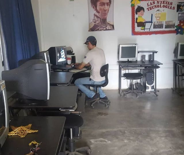 Elaboración de inventario y expediente digital del Cbit El Carira con el apoyo del formador tecológico Prof. Carlos Adrianza <a href="/carlosadrianza/">Carlos Adrianza</a>  @MPPEDUCACION <a href="/eduardopiate2/">eduardo piñate</a> <a href="/Fundabit_/">FundabitOficial</a> @ZonaEducTachira <a href="/charlychaves/">Charly Rojas Chaves</a> <a href="/yuraimaaurora/">Licda. Yuraima Martinez</a> <a href="/JorgeQu81051770/">Jorge Quintero</a>