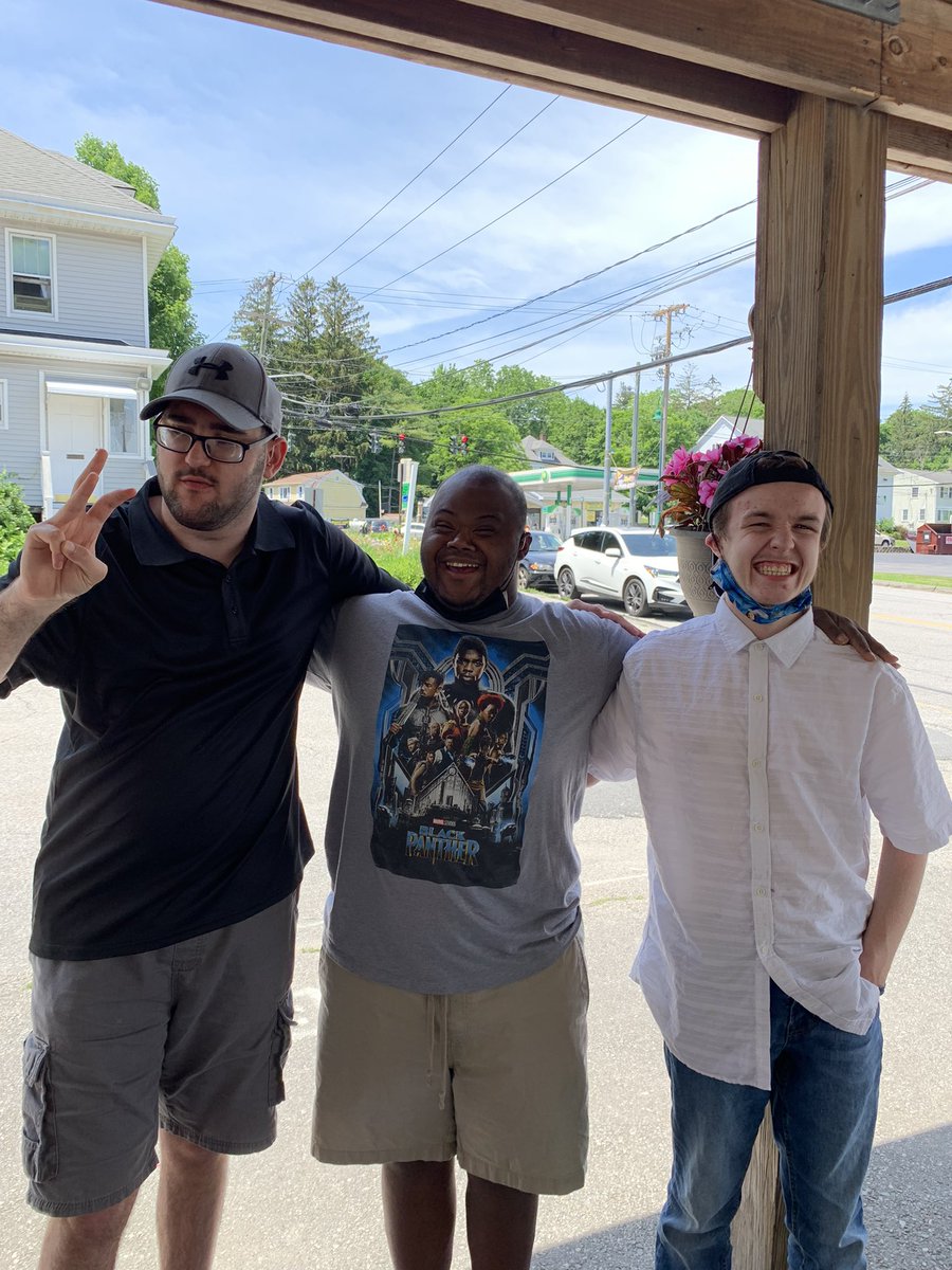 A beautiful day for a walk to Scoops! The reason why I smile every day. I love my kids! ❤️💙 #CHSPACE