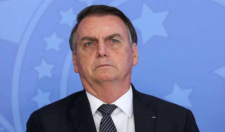 sensacionalista's tweet image. Brasil deve dispensar o uso de Bolsonaro em 2022, dizem pesquisas