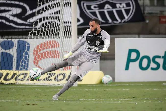 Sofascore Brazil on X: 🔎 Weverton 🆚 Éverson na @LibertadoresBR 2021: Jogos: 9 - 10 Gols sofridos: 4 - 3 Defesas: 26 - 33 Defesas difíceis: 7 - 11 Bolas defendidas: 87%
